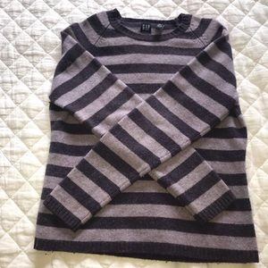 GAP lambs wool sweater